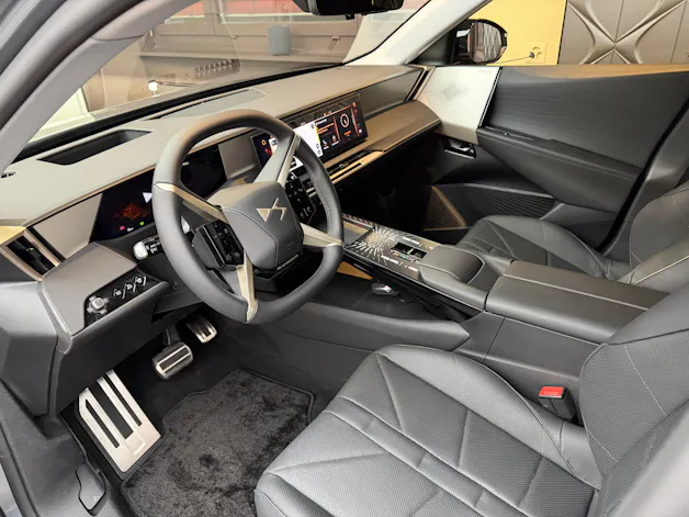 DS Automobiles No8 E-Tense Étoile 4x4