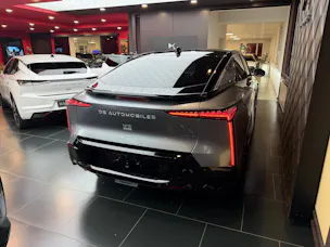 DS Automobiles No8 E-Tense Étoile 4x4
