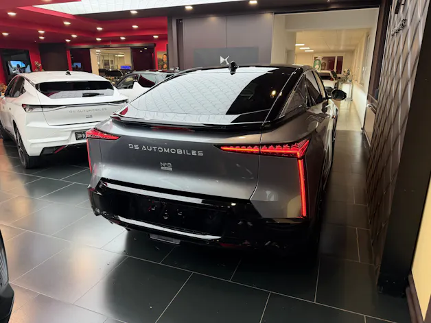 DS Automobiles No8 E-Tense Étoile 4x4