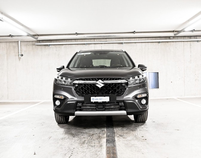 Vehicle image SUZUKI S-CROSS