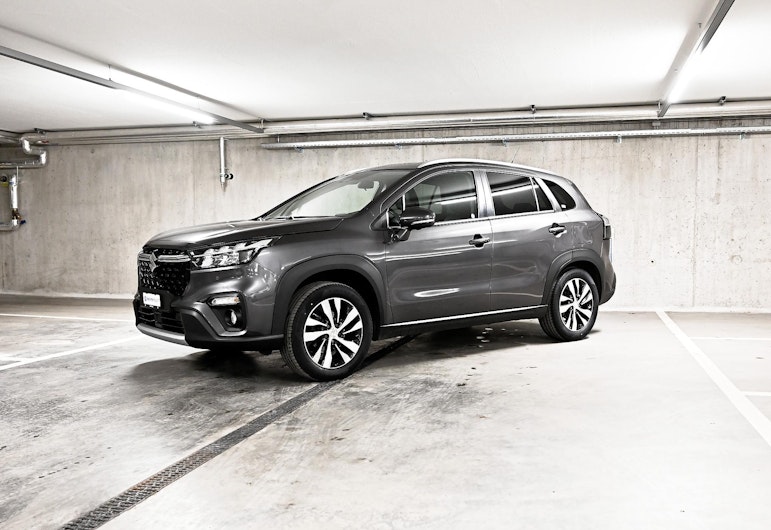 Vehicle image SUZUKI S-CROSS