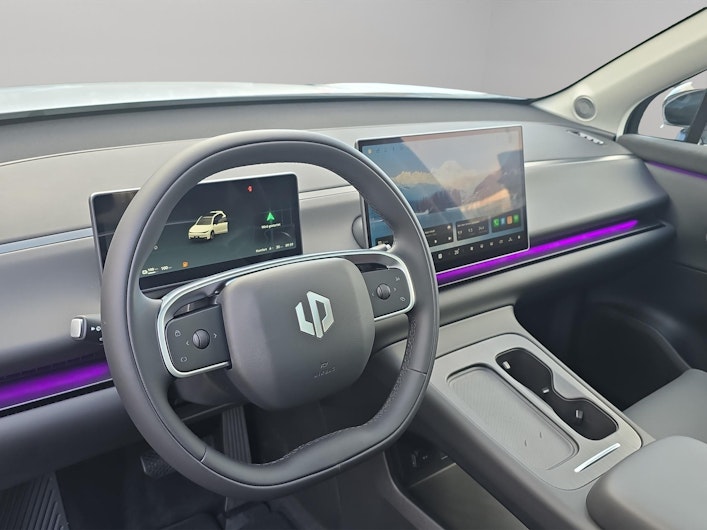 Vehicle image LEAPMOTOR C10