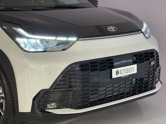 Vehicle image 15 Vehicle image 15