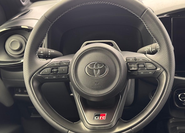 Vehicle image 12 Vehicle image 12