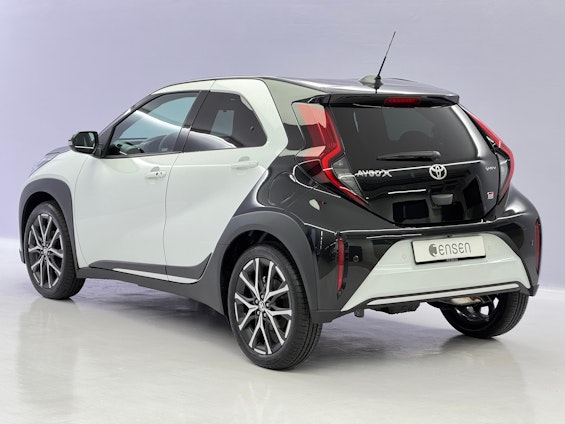 Vehicle image 5 Vehicle image 5