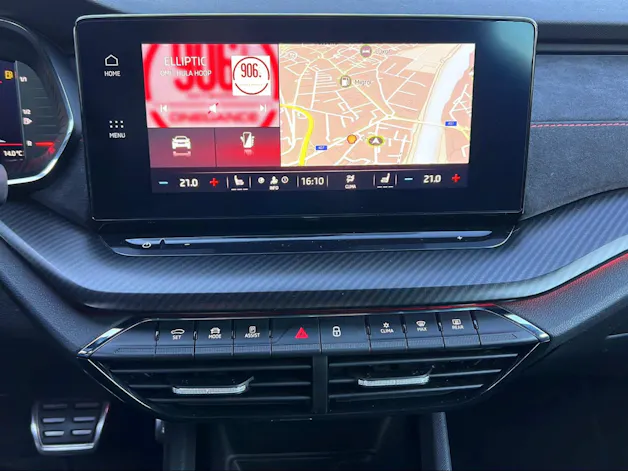 SKODA Octavia Combi 2.0 TSI RS DSG