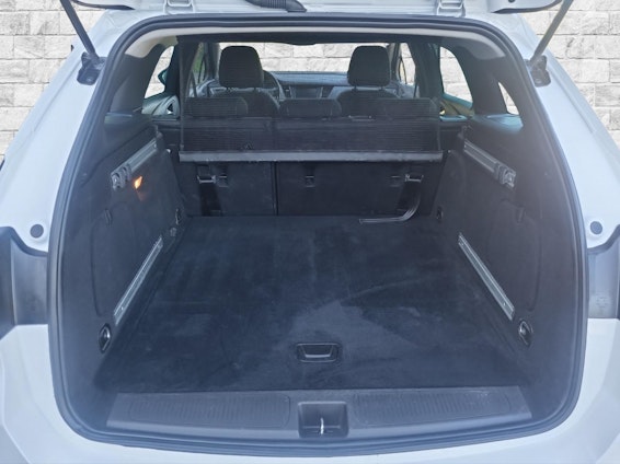 Vehicle image 8 Vehicle image 8