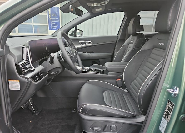 Vehicle image 6 Vehicle image 6