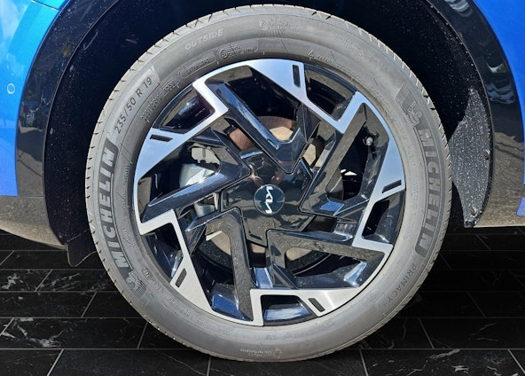 Vehicle image 10 Vehicle image 10