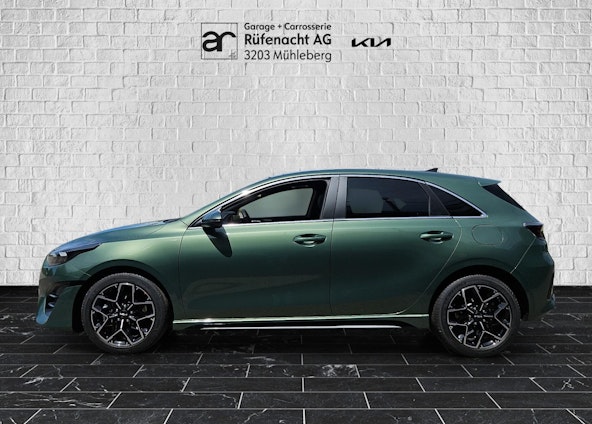 Vehicle image 4 Vehicle image 4