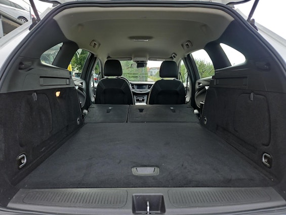 Vehicle image 9 Vehicle image 9