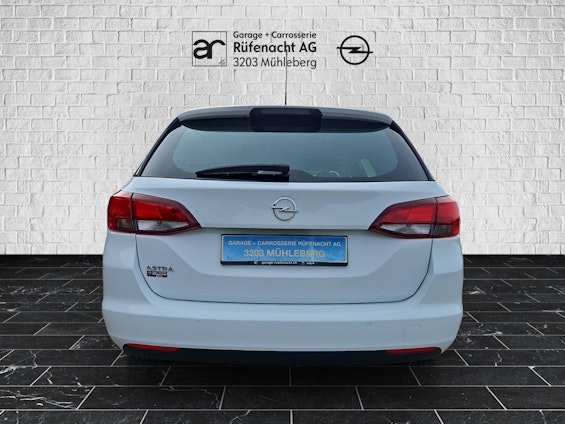 Vehicle image 3 Vehicle image 3