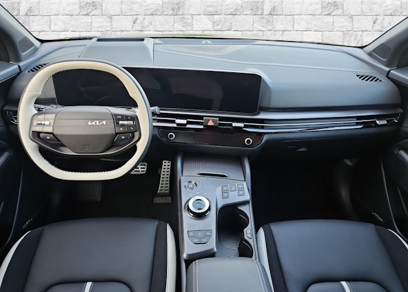 Vehicle image 5 Vehicle image 5