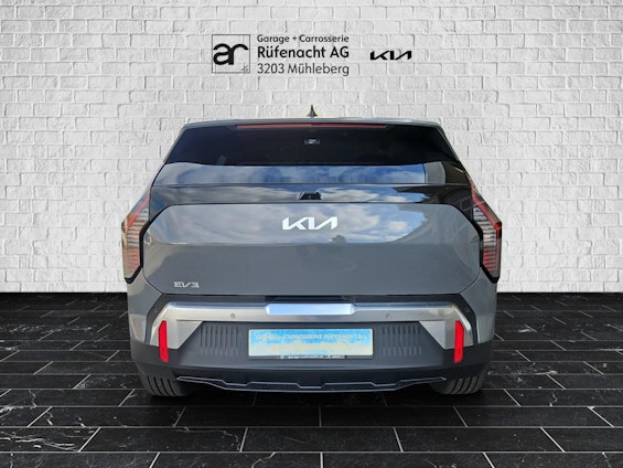 Vehicle image 3 Vehicle image 3