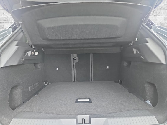 Vehicle image 8 Vehicle image 8