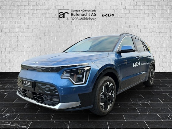 First vehicle image First vehicle image