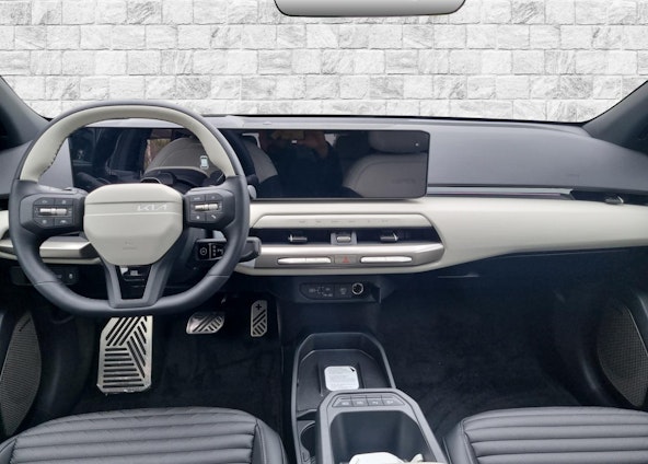 Vehicle image 5 Vehicle image 5