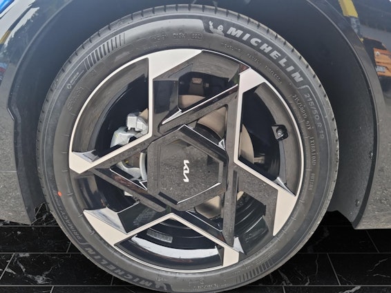 Vehicle image 10 Vehicle image 10