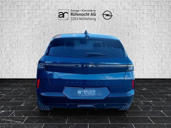 Vehicle image 3 Vehicle image 3