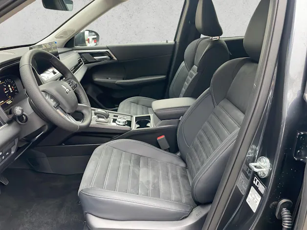 Mitsubishi Outlander 2.4 PHEV Invite 4x4