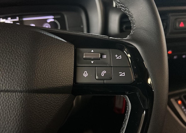 Vehicle image 10 Vehicle image 10