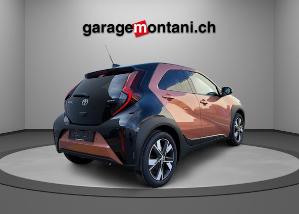 Vehicle image 2 Vehicle image 2