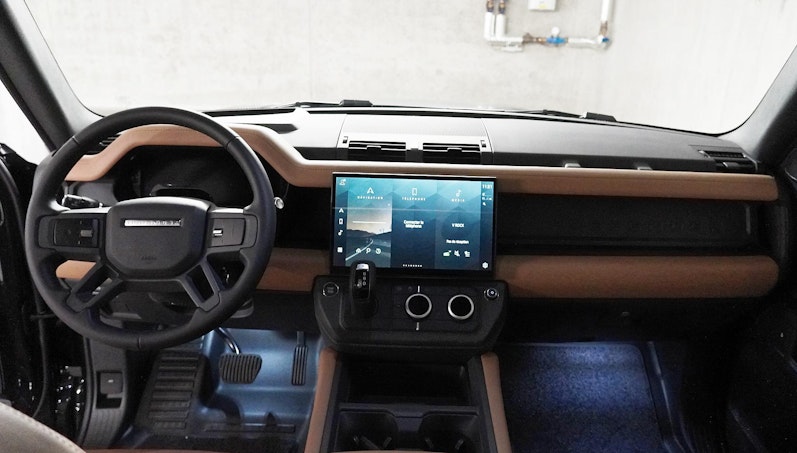 Vehicle image LAND ROVER DEFENDER