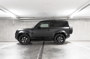 Vehicle image LAND ROVER Defender 90 3.0 D I6 250 X-Dynamic SE