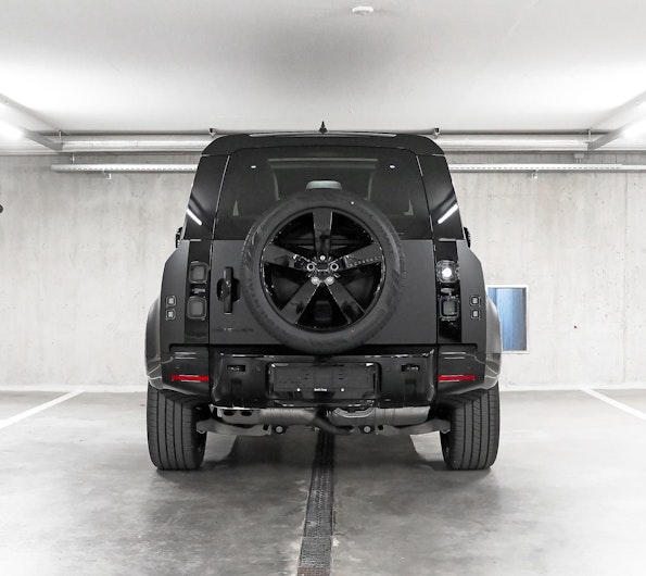 Vehicle image LAND ROVER DEFENDER