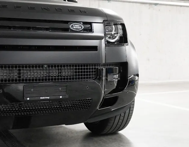 Land Rover Defender 90 3.0 D I6 250 X-Dynamic SE