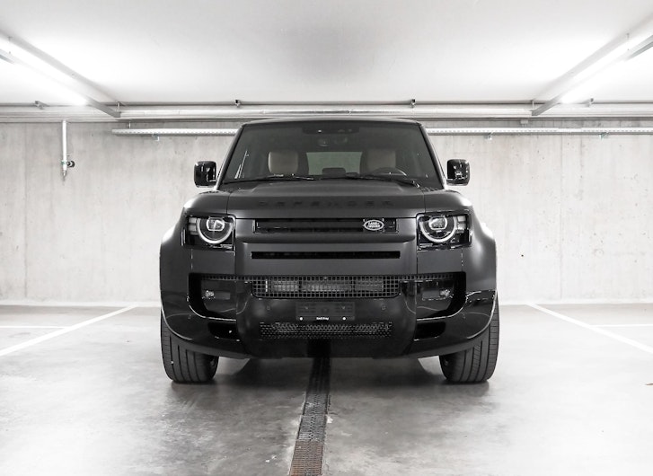 Vehicle image LAND ROVER DEFENDER