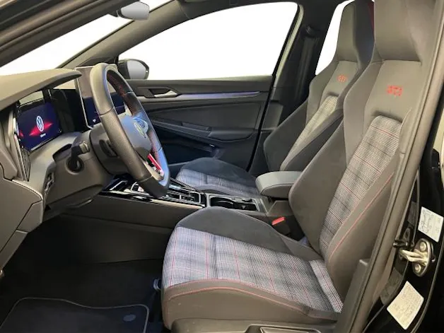 VW Golf 8 2.0 TSI GTI Black Style DSG