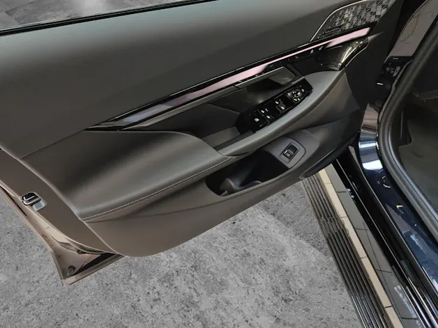 BMW 550e xDrive Touring