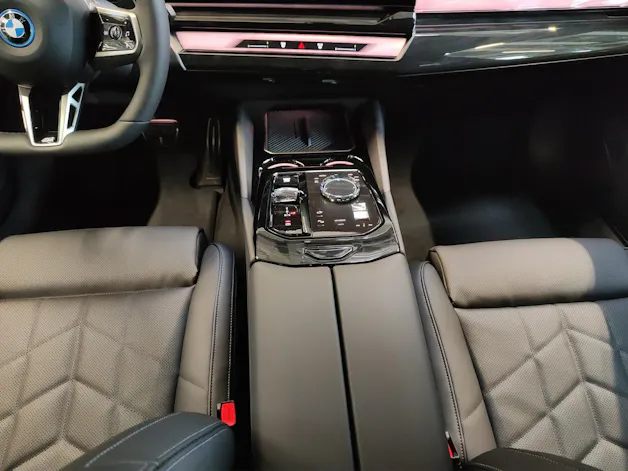 BMW 550e xDrive Touring