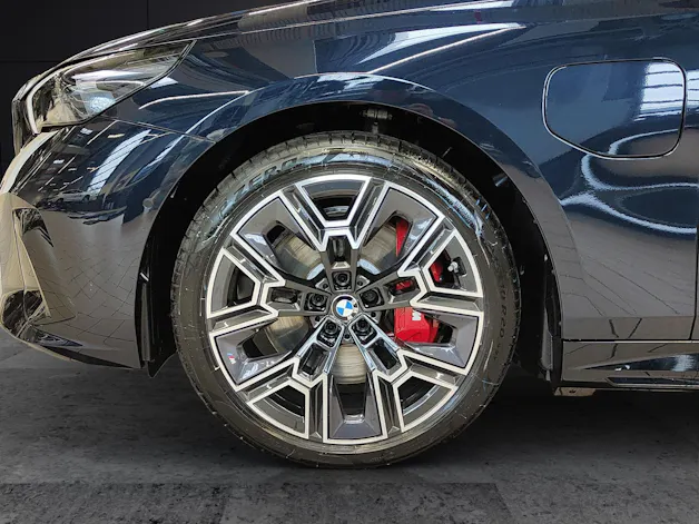 BMW 550e xDrive Touring