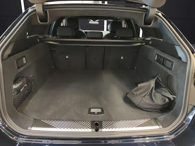 BMW 550e xDrive Touring