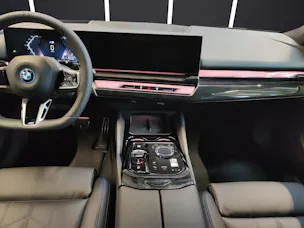 BMW 550e xDrive Touring