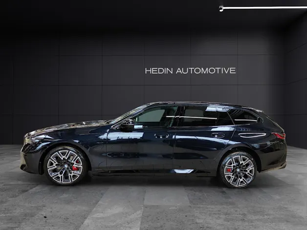 BMW 550e xDrive Touring