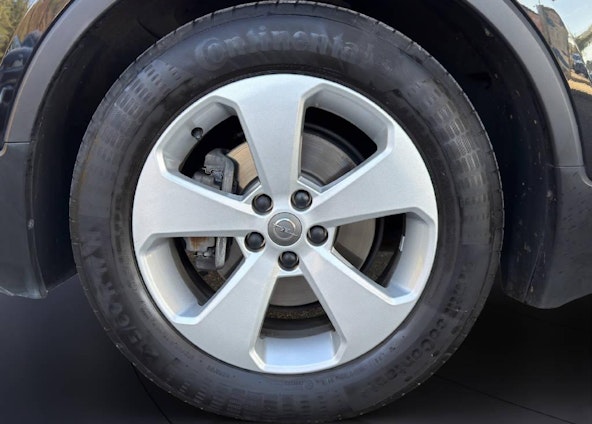 Vehicle image 6 Vehicle image 6