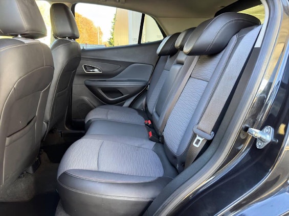 Vehicle image 8 Vehicle image 8