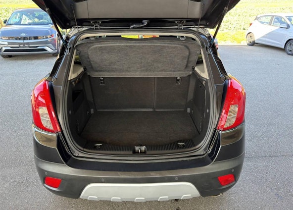 Vehicle image 9 Vehicle image 9