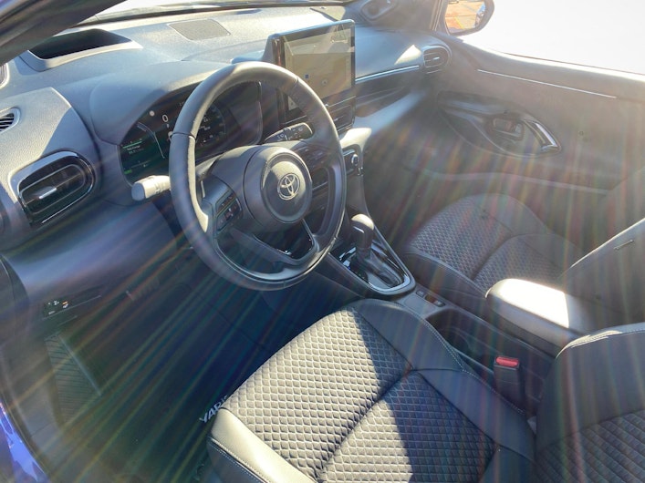 Vehicle image TOYOTA YARIS