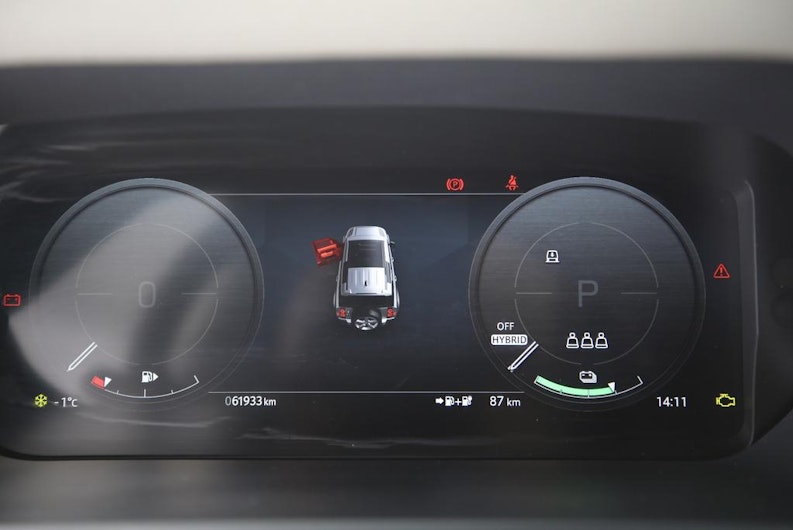 Vehicle image LAND ROVER DEFENDER