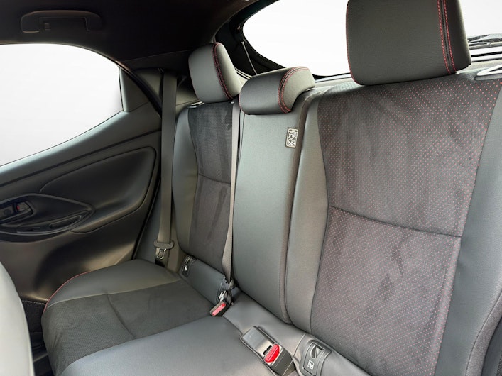 Vehicle image TOYOTA YARIS