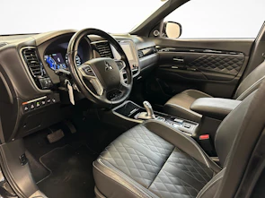 Fahrzeugbild MITSUBISHI Outlander 2.4 PHEV Diamond+