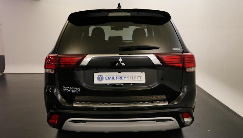 Vehicle image MITSUBISHI OUTLANDER