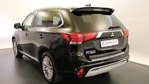 Vehicle image MITSUBISHI Outlander 2.4 PHEV Diamond+