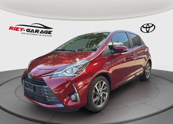 First vehicle image First vehicle image