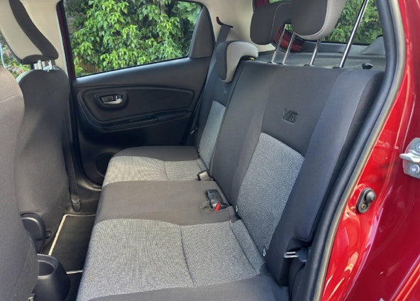 Vehicle image 13 Vehicle image 13