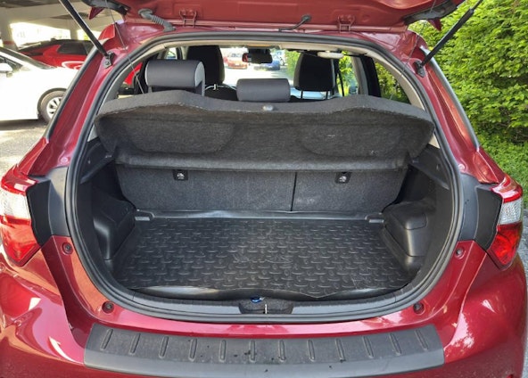 Vehicle image 14 Vehicle image 14